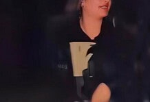 Funcionaria morenista de Guadalupe y Calvo causa polémica por disparar arma