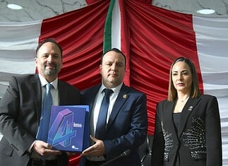 Presidente del Congreso recibe cuarto informe de la Gobernadora