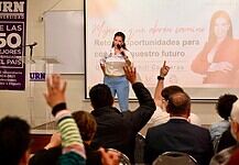 Diputada Contreras dialoga con estudiantes de la URN en el Mes de la Mujer